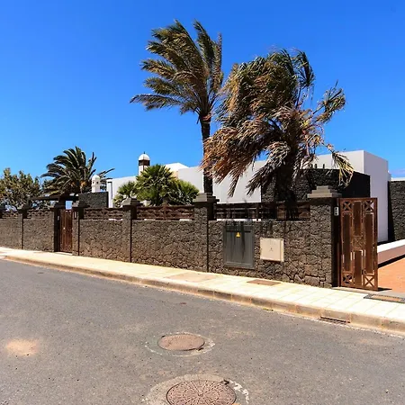 Nyaraló Belvilla By Oyo A, Cleaning Included *
